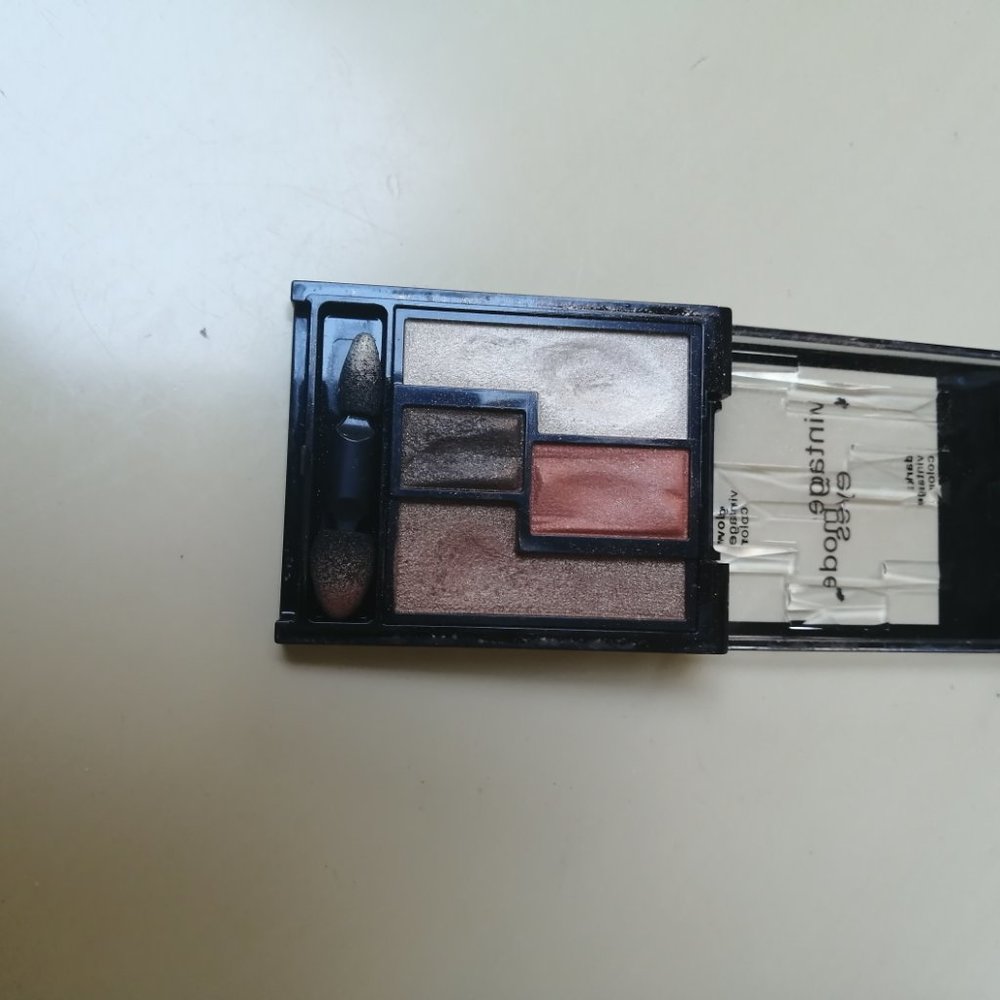 Kate Eye Shadow - Picture 3 of 3